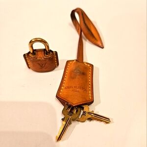 Louis Vuitton Lock & Key Clochette Set
